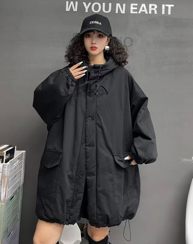 Ženski puffer kaput s kapuljačom od pamuka, retro stil, srednje duljine, dugi rukavi, zima 2025