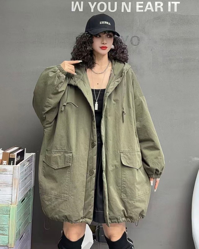 Ženski puffer kaput s kapuljačom od pamuka, retro stil, srednje duljine, dugi rukavi, zima 2025