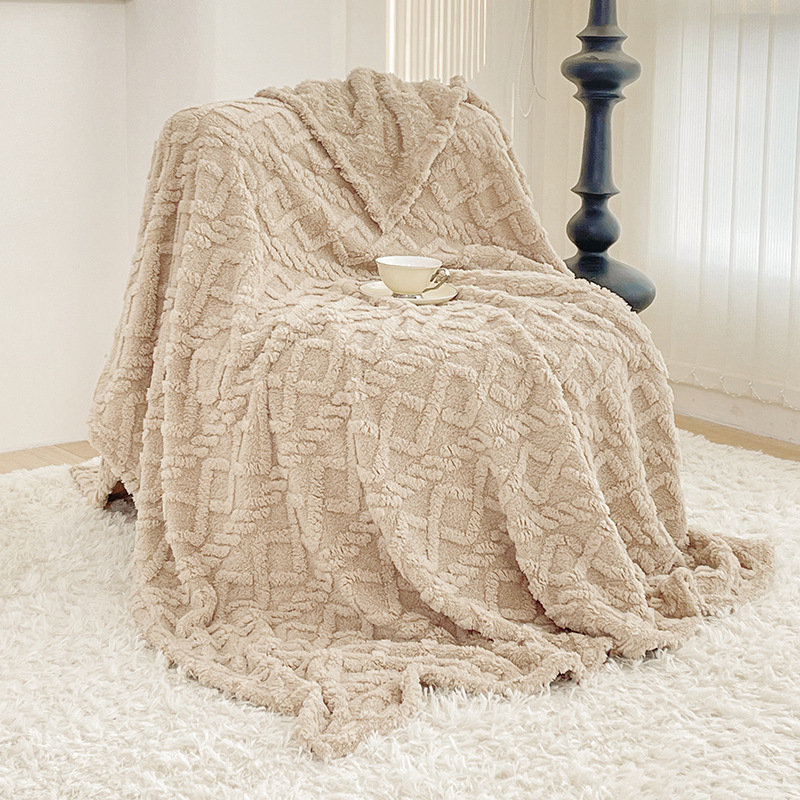 Cut Velvet deka — Polyester, 800–1000 g, za sve sezone, stil Light Luxury