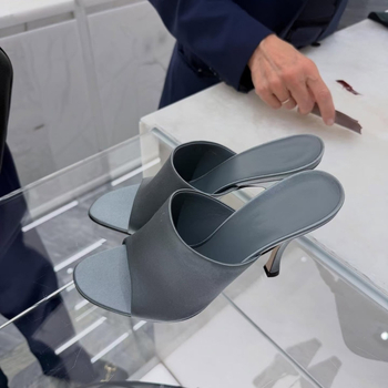 Valódi bőr wedge szandál – négyszögletes orrú, gyapjú bélés, bőr talp, magassarkú >8 cm, tavasz-nyár 2025