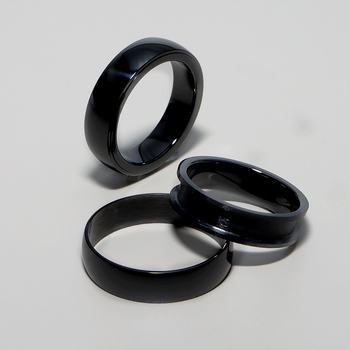 Kerámiagyűrű — divat stílus, eredeti dizájn — szekciós feldolgozás — uniszex