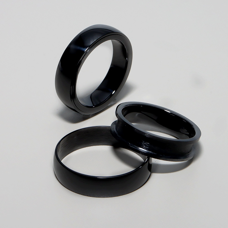 Kerámiagyűrű — divat stílus, eredeti dizájn — szekciós feldolgozás — uniszex