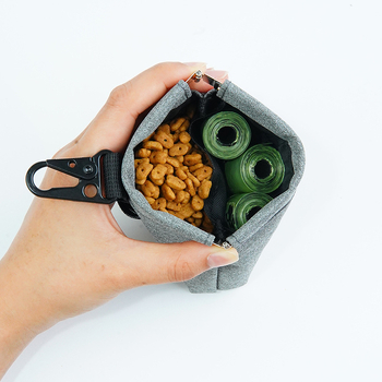 Zberateľ výkalov psa s dávkovačom tašiek a prenosným zásobníkom na pochúťky, Oxford látka, prenosný, rýchly prístup jedným kliknutím, karabína proti strate