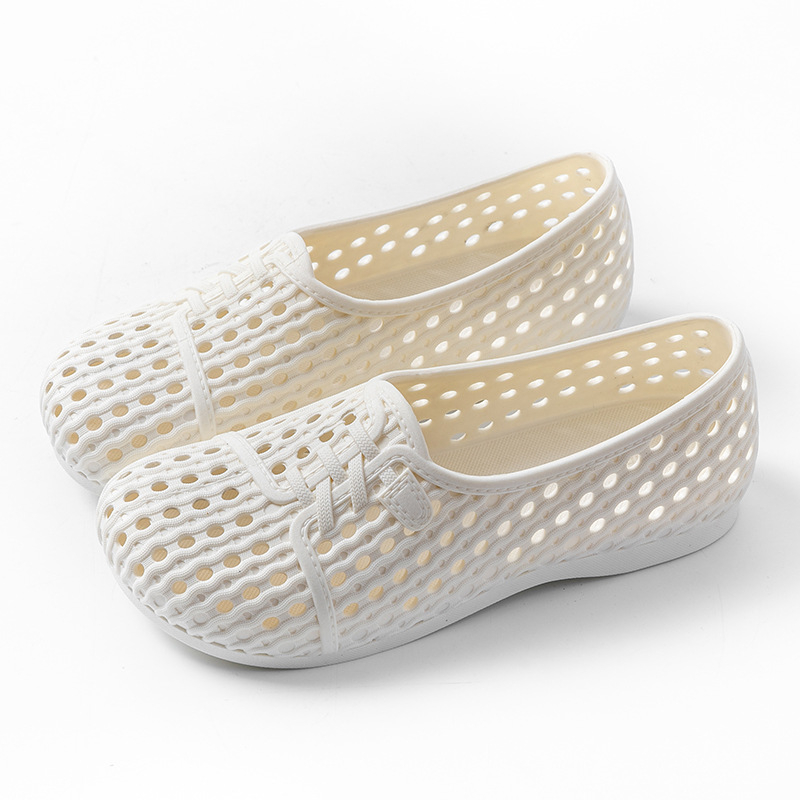 Ženske Crocs stil sandale s prozračnim PVC gornjim dijelom, PVC potplat, debljina potplata oko 2,5 cm, svakodnevna udobnost