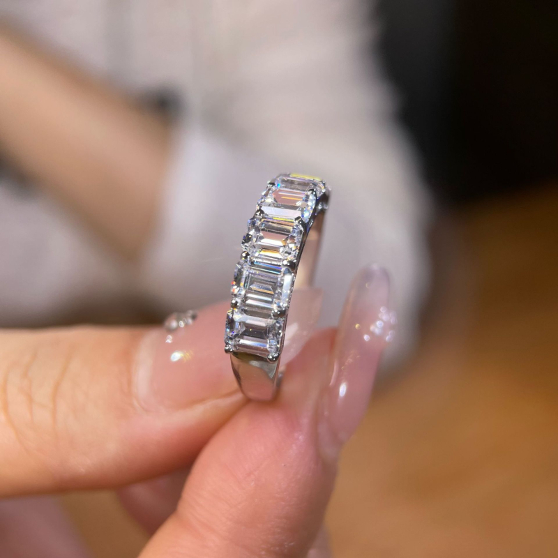 Prsten s emerald-cut dijamantima, 925 srebro, geometrijski kvadratni dizajn