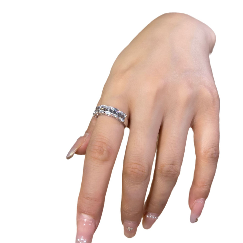 Prsten s emerald-cut dijamantima, 925 srebro, geometrijski kvadratni dizajn