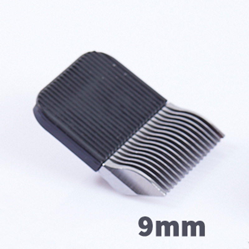 Mașină de tuns electrică cu motor puternic, reglare a vitezei fără trepte, corp din aliaj, capete de lamă înlocuibile.