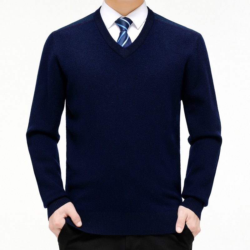 Ανδρικό πουλόβερ με V‑λαιμό, παχυσμένο μαλλί, ελεύθερη γραμμή, μακριά μανίκια, 30–35% μαλλί