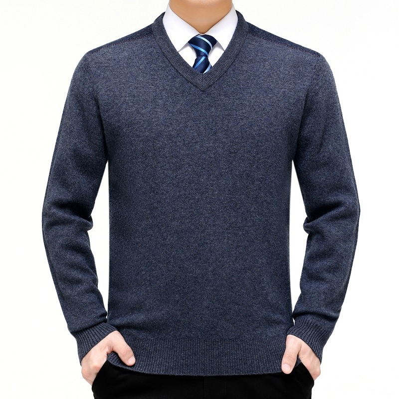 Ανδρικό πουλόβερ με V‑λαιμό, παχυσμένο μαλλί, ελεύθερη γραμμή, μακριά μανίκια, 30–35% μαλλί