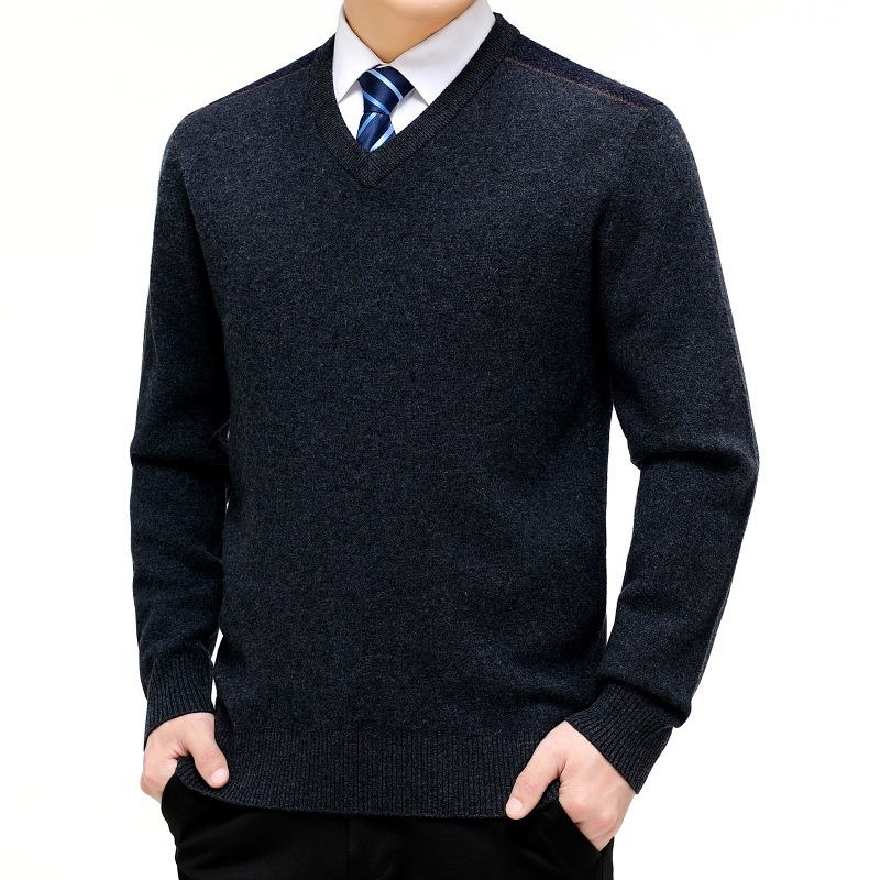 Ανδρικό πουλόβερ με V‑λαιμό, παχυσμένο μαλλί, ελεύθερη γραμμή, μακριά μανίκια, 30–35% μαλλί