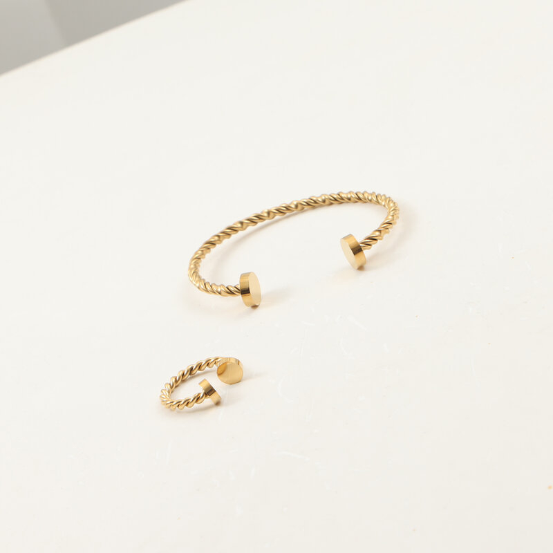 Vitafend Nyitott Geometriai Szegecs Karkötő és Gyűrű, Titánacél, Gyémántvágás, 18K Aranyozás, Női Koreai Stílus