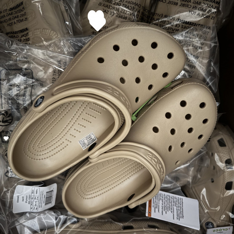 Lyukas cipők – uniszex, lélegző EVA felső és talp, egy darabból formált talp, 1–2 cm vastagság (Uniszex, lélegző EVA felső és talp, egy darabos talp, 1–2 cm vastagság)