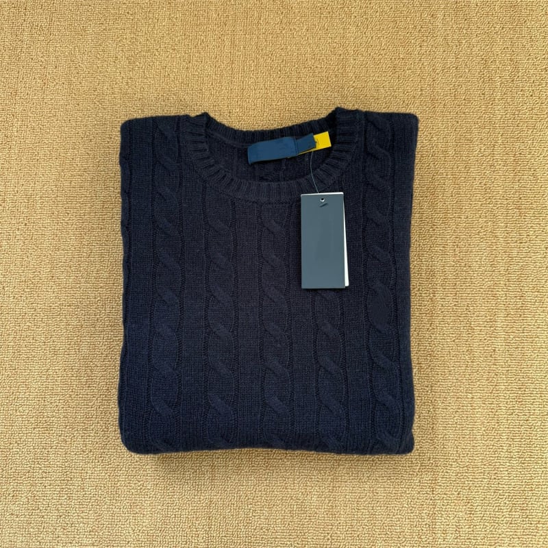 Πουλόβερ από μαλλί με περιεκτικότητα 86–90%, στρογγυλός λαιμός, μακριά μανίκια, twist πλέξη με λεπτομέρεια σε λουλούδι, αντρικό, κλασικό φθινοπωρινό-χειμωνιάτικο.