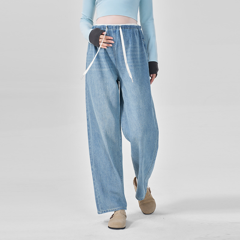 Noge trudnica, opuštena silueta, ravne široke nogavice, pamuk, 80–90% udio pamuka, potpora trbuha, sezona 2025 (Pamuk; 80–90% udio pamuka; potpora trbuha; 2025)