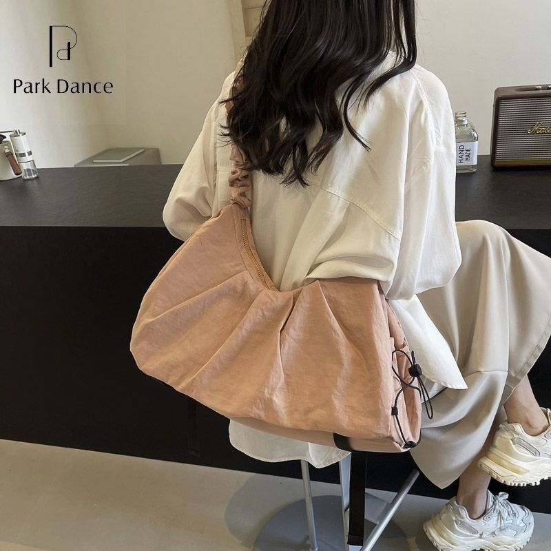 Fitness torba za žene s mokro-suhi odjeljci, crossbody torba preko ramena, putna kozmetička torba, torba za nastavu plesa, joga i pilates, poliester s PU podstavom