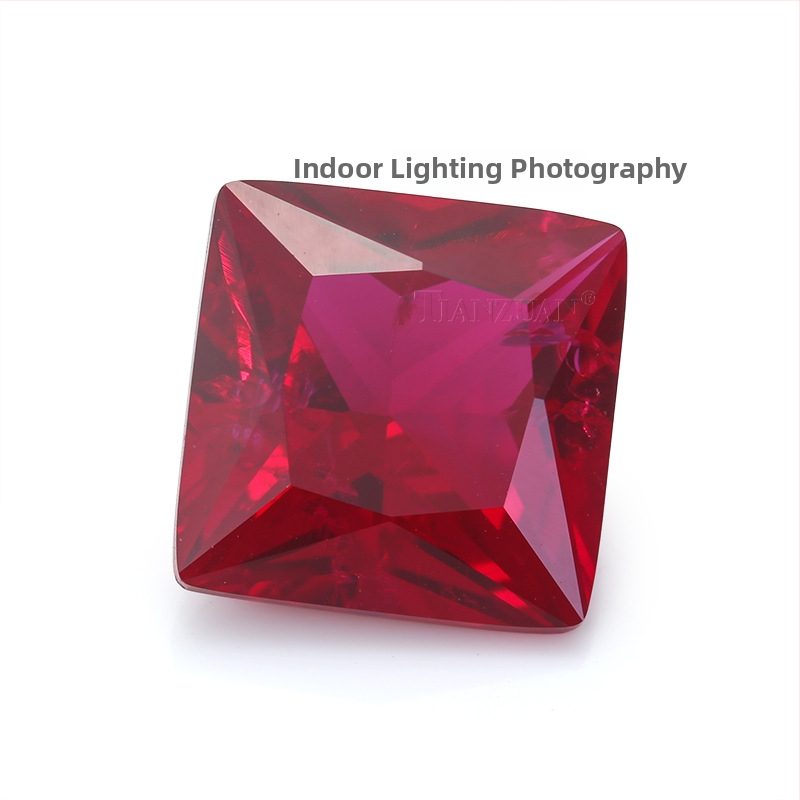 Prsteň so syntetickým rubínom (korund), štvorcový rez, SI1 čistota, ručná výroba, umelý materiál