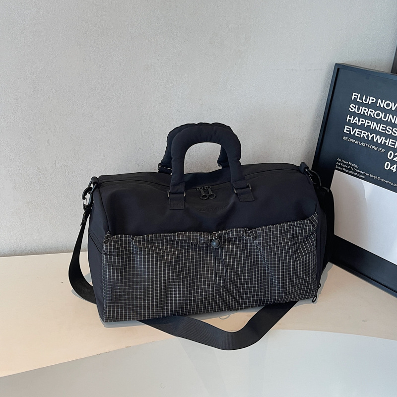 Utazótáska, 20–35L kapacitású, Oxford anyag, vízálló, száraz–nedves elválasztás, szabadidős utazási stílus