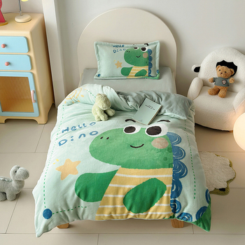 Dječji set posteljine od mliječnog velura s crtićem, 3 dijela, reaktivni tisak, zima 2025