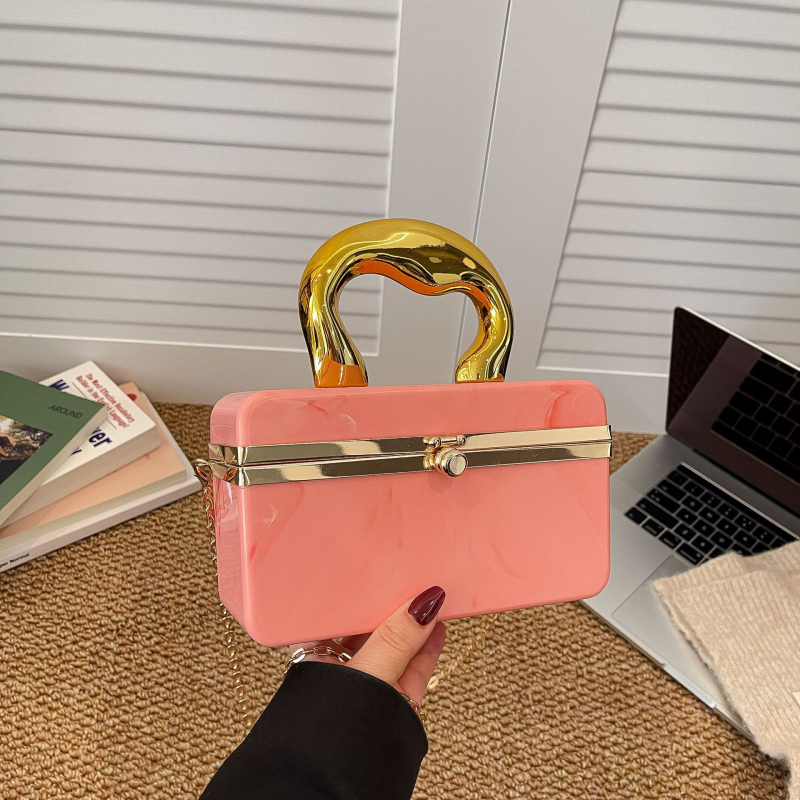 Crossbody torba, EVA materijal, pravokutnog oblika, izdanje jesen 2025, skriveni džep sa zatvaračem