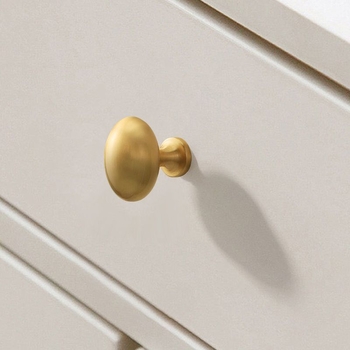 Kuka za vrata ormarića, mesing, francuski stil, CNC obrada, površinsko montiranje