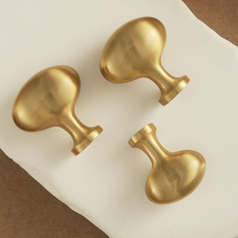 Kuka za vrata ormarića, mesing, francuski stil, CNC obrada, površinsko montiranje