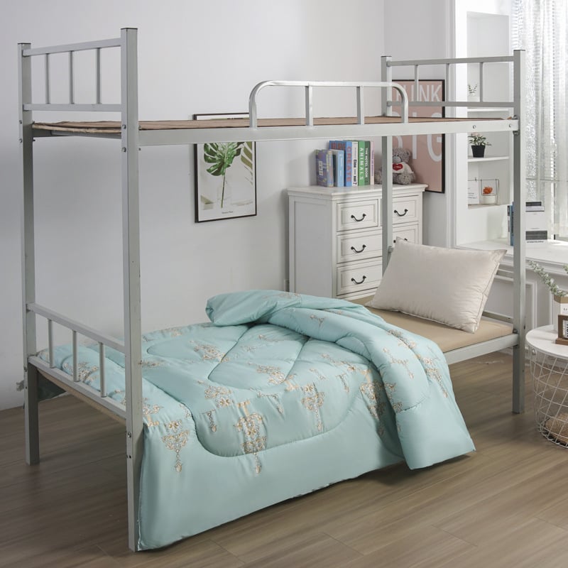Trodjelni set posteljine za studentski dom – kemijska vlakna, 4000 g, reaktivno tiskanje, brushed i quilted tkanina