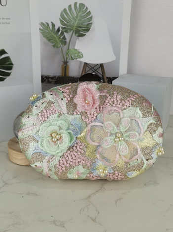 Izšivana večernja torbica od poliestera s kanvasnom podlogom, horizontalan kvadratni oblik, zatvarač s lokom, unutarnja džep za telefon — luksuzan retro dizajn