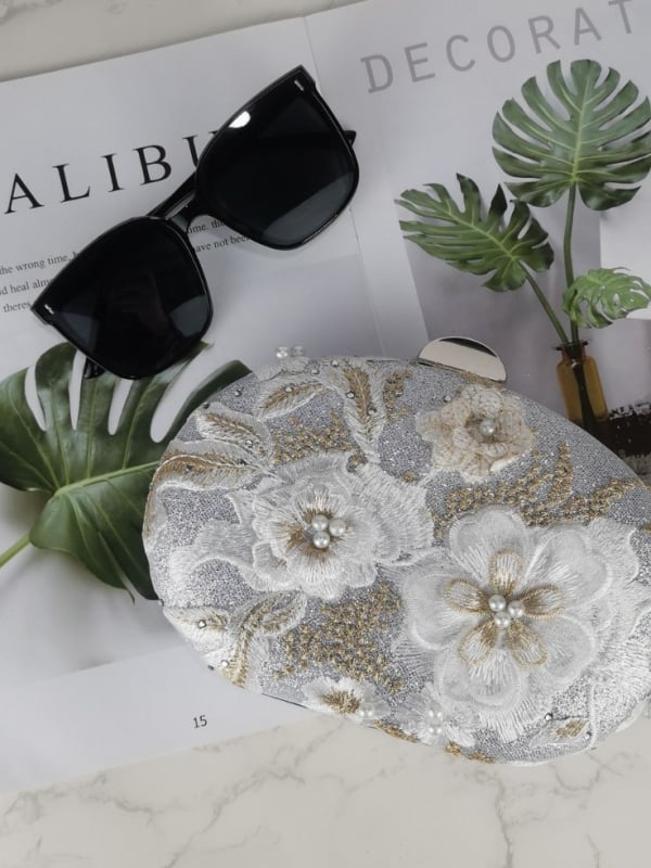 Izšivana večernja torbica od poliestera s kanvasnom podlogom, horizontalan kvadratni oblik, zatvarač s lokom, unutarnja džep za telefon — luksuzan retro dizajn