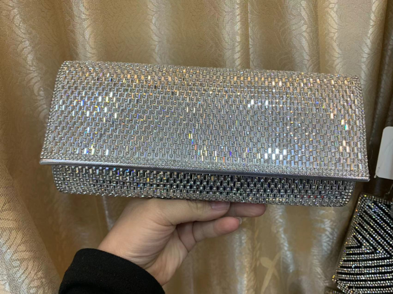 Večernja clutch torbica — svila tijelo, mala kvadratna forma, zaključavanje na bravu, horizontalni kvadratni oblik, poliester podstava
