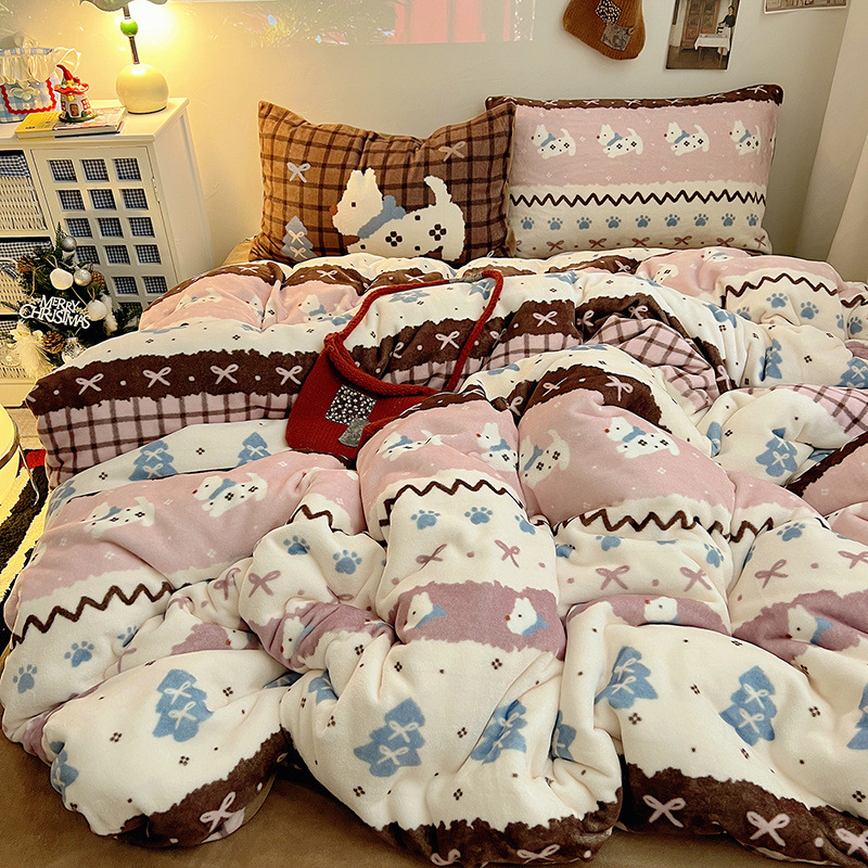 Tej velvet négyrészes ágyneműkészlet télre – macska és csacsi mintával, súly 3000–3500 g, lepedő-stílus