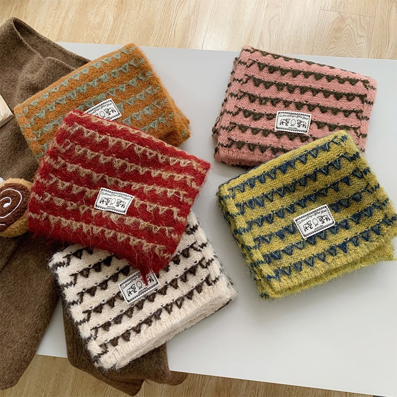 Плетен дамски шал за зима 2025 – вълнено-смесена материя, Warp knitting, поддържа топло, минималистичен стил