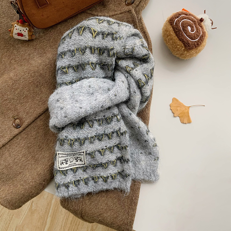 Плетен дамски шал за зима 2025 – вълнено-смесена материя, Warp knitting, поддържа топло, минималистичен стил