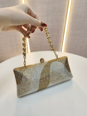 Clutch s dijamantima, crossbody na jedno rame, horizontalni kvadratni oblik, zaključavanje, unutarnji džep za telefon