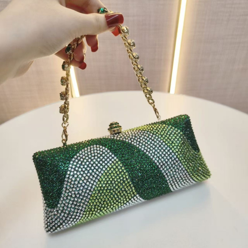 Clutch s dijamantima, crossbody na jedno rame, horizontalni kvadratni oblik, zaključavanje, unutarnji džep za telefon