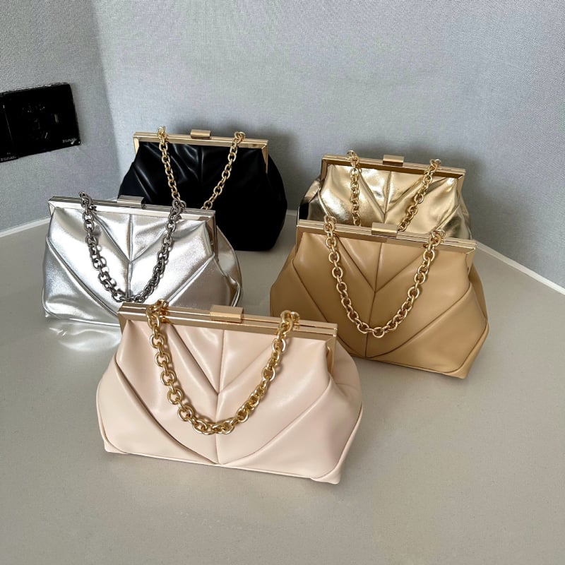 PU večernja clutch s dumpling oblikom, Dumpling Bag stil, unutarnja podstava od najlona, ID džep, otvoreni džep, zatvarač s latch mehanizmom, meka, jesen 2024