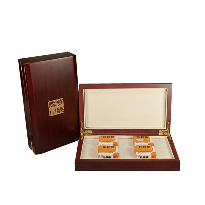 Ξύλινο κενό δώρου κουτί για συσκευασία χαπιών Pien Tze Huang Angong Niuhuang, μοντέλο 013, υλικό: ξύλο (fiberboard), τεχνική: ζεστή εκτύπωση με ασημένιο φινίρισμα, επένδυση: EVA βαμβάκι