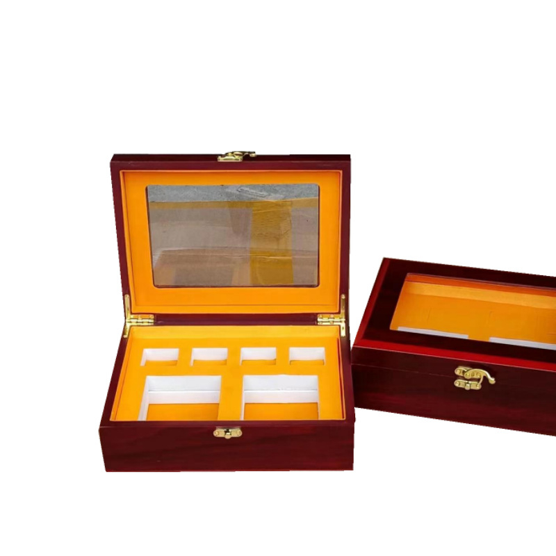 Ξύλινο κενό δώρου κουτί για συσκευασία χαπιών Pien Tze Huang Angong Niuhuang, μοντέλο 013, υλικό: ξύλο (fiberboard), τεχνική: ζεστή εκτύπωση με ασημένιο φινίρισμα, επένδυση: EVA βαμβάκι