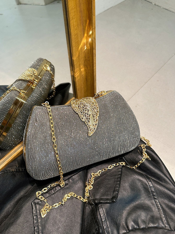 PU ženska torbica s lancem za crossbody, zaključavanje, horizontalni kvadratni oblik, džep sa zatvaračem
