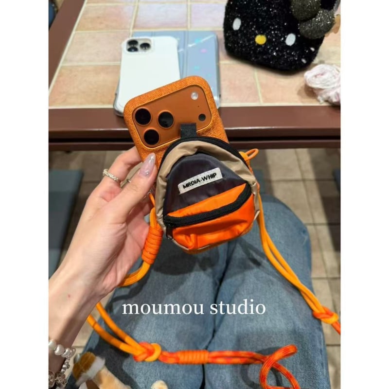 Ochranné puzdro s cartoon štýlom pre Apple zariadenia | Značka: Xiao yu shell mit 658 | Podpora prispôsobenia | Materiál: Iné | Kompatibilné modely: Apple