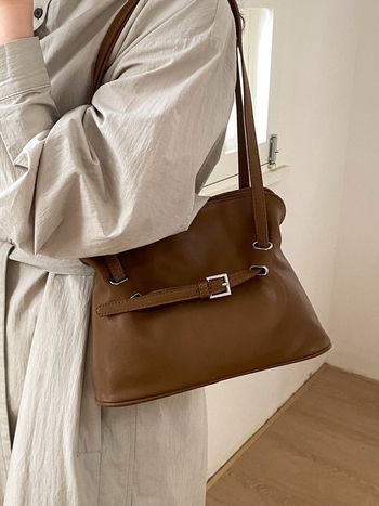 Nova tote torba s plisom u oblaku i remenom, PU koža, gradska dnevna crossbody torba