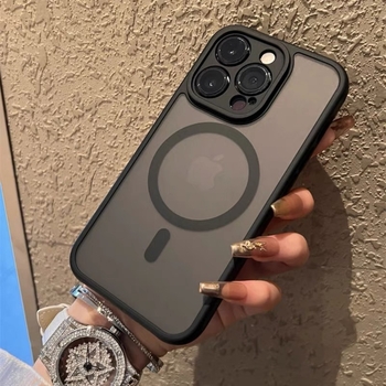 Pouzdro pre iPhone s ochranou objektívu, magnetické uchytenie, odolné voči nárazom, proti otlačkom prstov, materiál: akryl + silikón