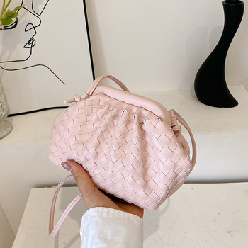 PU koža crossbody torba, ulični stil, tkana torba, vodoravni kvadratni oblik, zatvaranje klipsom