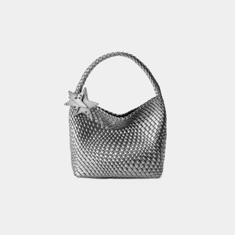 Premium ručno tkana PU bucket torba s magnetskim zatvaračem, horizontalno kvadratnog oblika, unutarnja džep za dokumente.