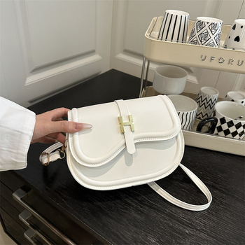 Crossbody torba u uličnoj modi, PU materijal, mala kvadratna forma, otvaranje kapom, džep za telefon