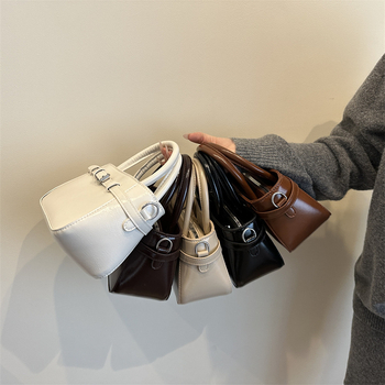 Torba preko ramena crossbody, PU koža, gradski minimalizam, zatvarač, džep za telefon, horizontalno kvadratni oblik