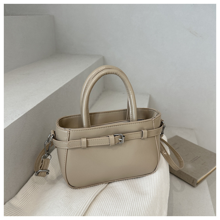 Torba preko ramena crossbody, PU koža, gradski minimalizam, zatvarač, džep za telefon, horizontalno kvadratni oblik