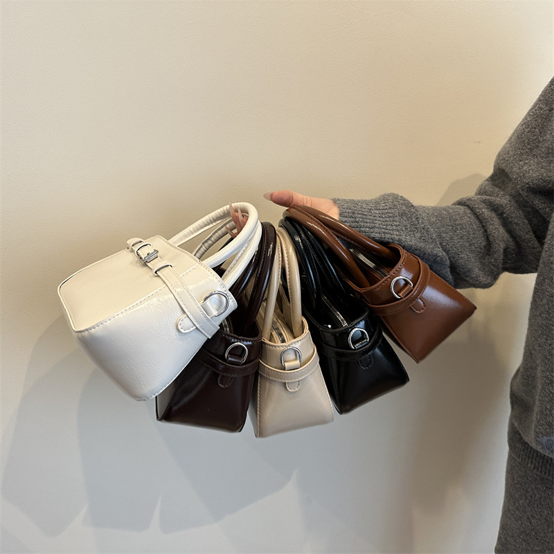 Torba preko ramena crossbody, PU koža, gradski minimalizam, zatvarač, džep za telefon, horizontalno kvadratni oblik
