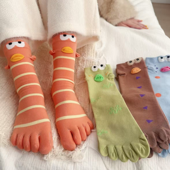 Pamukaste čarape s pet prstiju s motivom Little Ugly Fish, srednja dužina do potkoljenice, 90-95% pamuka, 200N jednostruko pletenje, pogodne za sve sezone