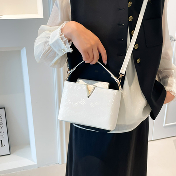 Ženska crossbody torba - ulični stil PU materijal - horizontalni kvadratni oblik - magnetsko zatvaranje - unutarnja džep