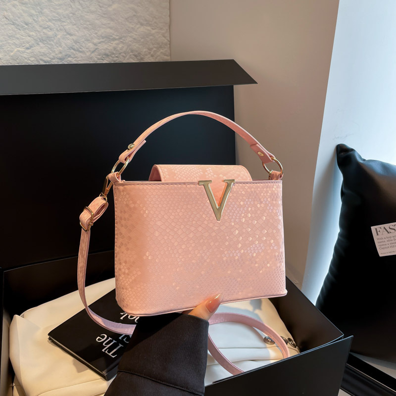 Ženska crossbody torba - ulični stil PU materijal - horizontalni kvadratni oblik - magnetsko zatvaranje - unutarnja džep